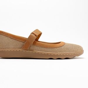 Earth Tan Flats with Elastic Strap and Cushioned Insole